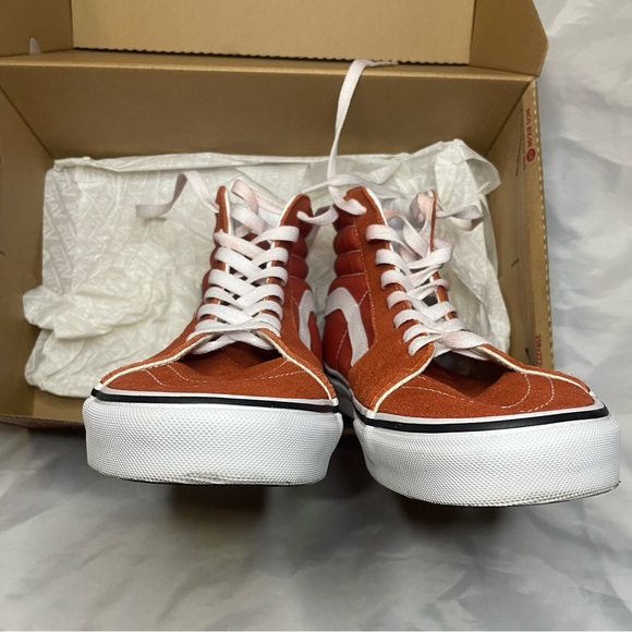 Vans SK8-HI SHOE
COLOR: Burnt Ochre
SIZE: 11.0 Men = 12.5 Women - Picture 4 of 16